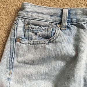 ♡ American Eagle High Waisted Jeans ♡